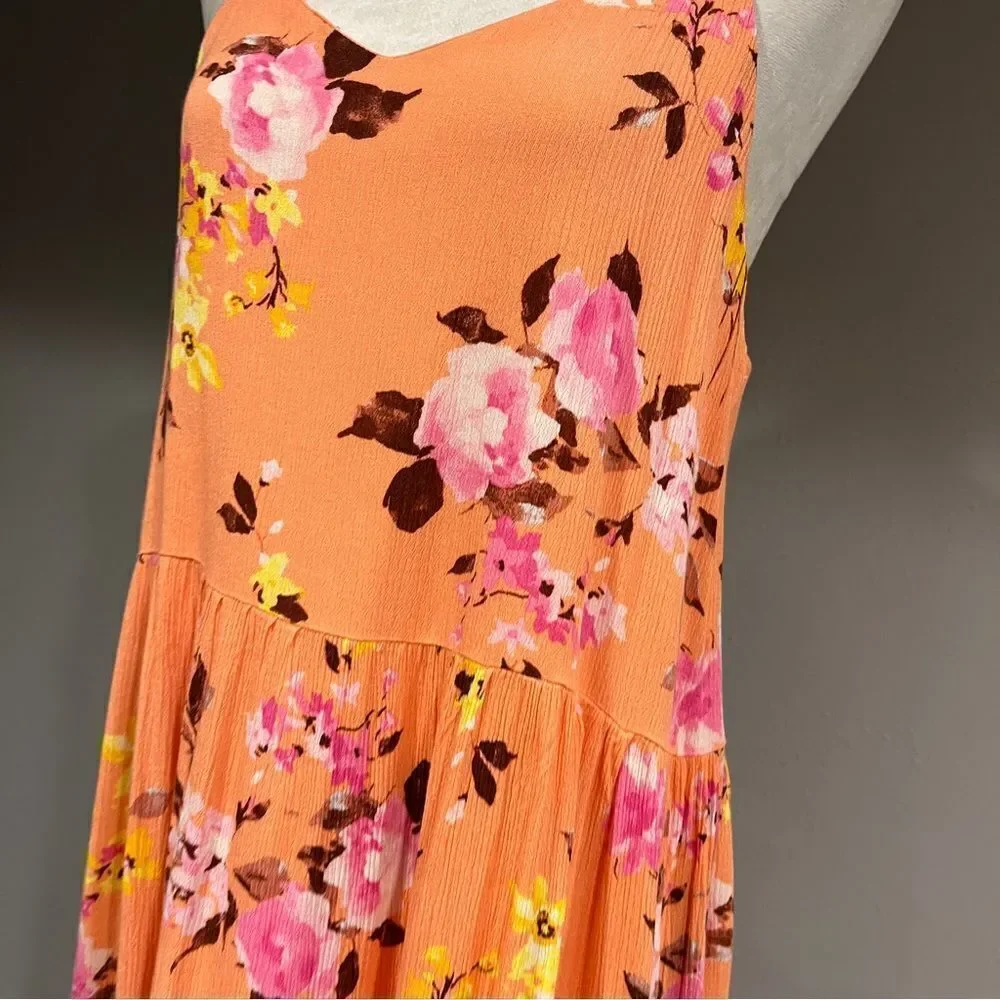 Staccato v-neck swing style flowy‎ floral dress with straps